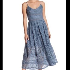 NWT NSR Midi dress. M